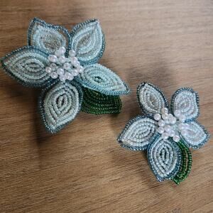 2 Vintage Handmade Seed Bead Blue Five Petal Flower Brooch Pin Set Beautiful